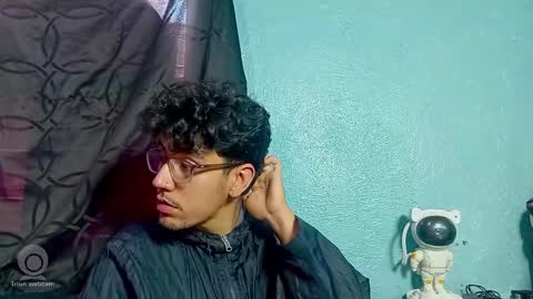 Snapshot of ameli_and_lucas chatting on 9, 10, 2025 Amelia Lucas online show from 9, 10, 2025