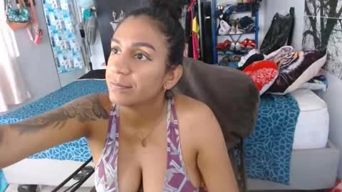 Snapshot of amelia_2023 chatting on 4, 3, 2025 amelia  online show from 4, 3, 2025