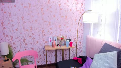 Amelia Adams online show from 27, 9, 2025