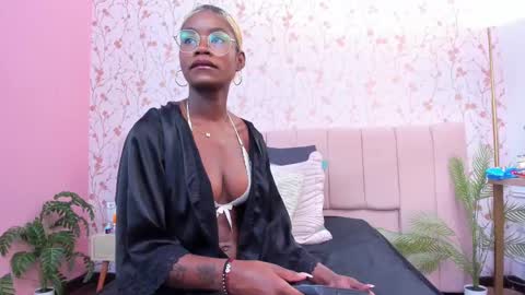 Amelia Adams online show from 20, 11, 2025