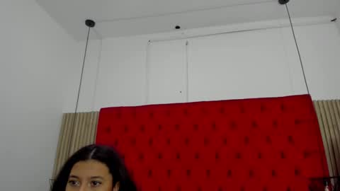 Snapshot of ameliaandemily chatting on 18, 12, 2024 Amelia AND Emily online show from 18, 12, 2024