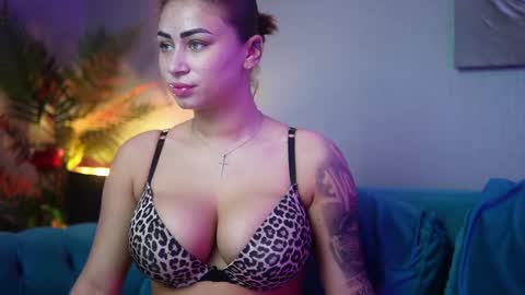  Amelia  online show from 11, 11, 2025