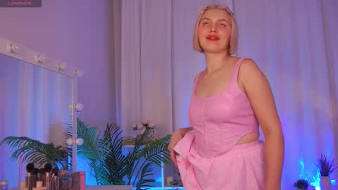 Snapshot of ameliawells chatting on 16, 10, 2025 Amelia online show from 16, 10, 2025