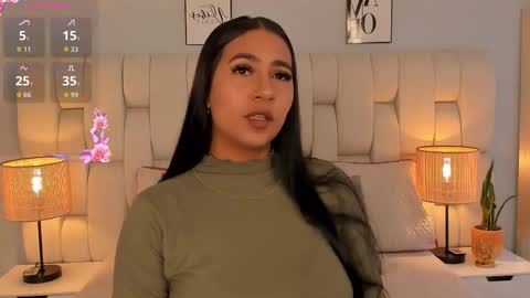 Snapshot of ameliebelle_ chatting on 26, 10, 2025 Amelie online show from 26, 10, 2025