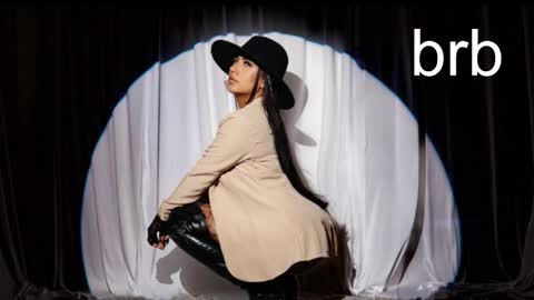 Snapshot of ameliebelle_ chatting on 29, 10, 2025 Amelie online show from 29, 10, 2025