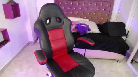 AMELIEROUS .. see you tomorrow  kisses online show from 7, 2, 2025