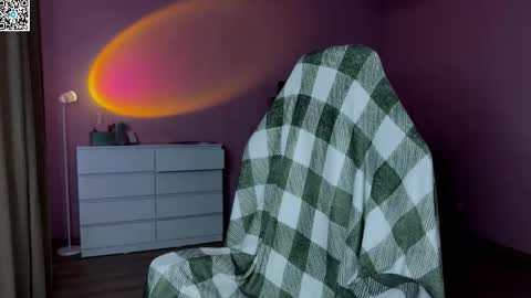 Snapshot of ameliia_castro chatting on 12, 11, 2025 Ameliia castro online show from 12, 11, 2025