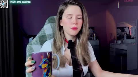 Snapshot of ameliia_castro chatting on 2, 12, 2025 Ameliia castro online show from 2, 12, 2025