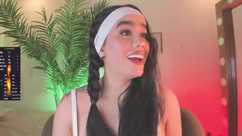 Snapshot of ameliie_brown chatting on 21, 11, 2025 Amelie online show from 21, 11, 2025