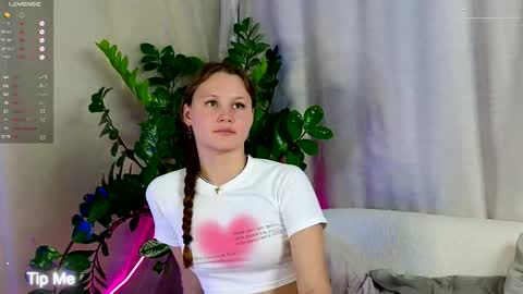 AmeliRoyse online show from 11, 9, 2025