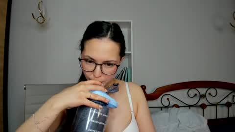 Aylin  online show from 16, 5, 2026