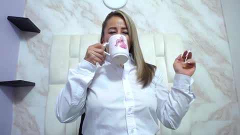 Amell Thomson online show from 8, 1, 2025