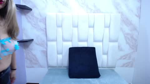 Amell Thomson online show from 12, 1, 2025