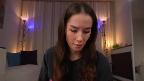 Amy  online show from 17, 5, 2026