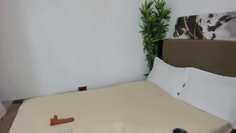 amethyst_miya online show from 13, 3, 2026