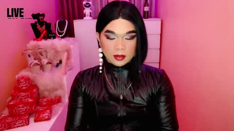 Snapshot of amiadoll chatting on 9, 12, 2024 Queen Mireska online show from 9, 12, 2024