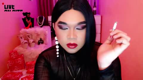 Snapshot of amiadoll chatting on 12, 12, 2024 Queen Mireska online show from 12, 12, 2024