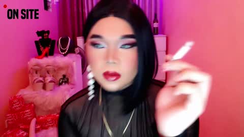 Snapshot of amiadoll chatting on 13, 12, 2024 Queen Mireska online show from 13, 12, 2024