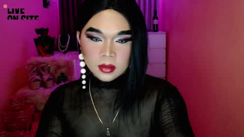 Snapshot of amiadoll chatting on 16, 12, 2024 Queen Mireska online show from 16, 12, 2024