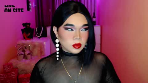 Snapshot of amiadoll chatting on 22, 12, 2024 Queen Mireska online show from 22, 12, 2024