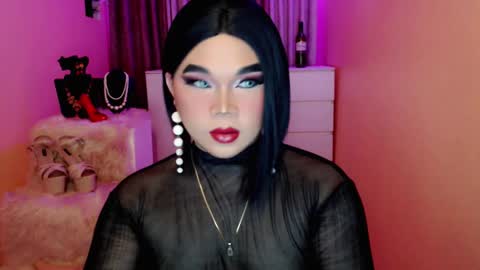 Snapshot of amiadoll chatting on 28, 12, 2024 Queen Mireska online show from 28, 12, 2024