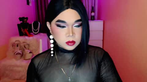 Snapshot of amiadoll chatting on 2, 1, 2025 Queen Mireska online show from 2, 1, 2025