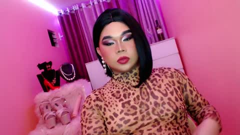 Snapshot of amiadoll chatting on 2, 2, 2025 Queen Mireska online show from 2, 2, 2025