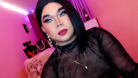 Snapshot of amiadoll chatting on 3, 2, 2025 Queen Mireska online show from 3, 2, 2025