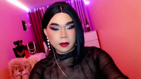 Snapshot of amiadoll chatting on 23, 2, 2025 Queen Mireska online show from 23, 2, 2025