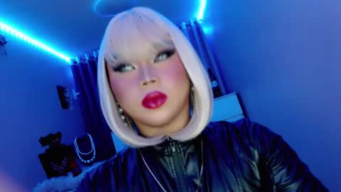 Snapshot of amiadoll chatting on 2, 3, 2025 Queen Mireska online show from 2, 3, 2025