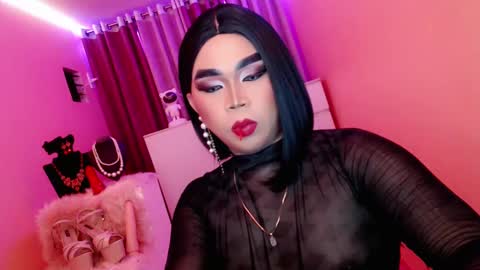 Snapshot of amiadoll chatting on 3, 3, 2025 Queen Mireska online show from 3, 3, 2025