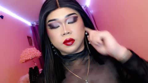 Snapshot of amiadoll chatting on 12, 9, 2025 Queen Mireska online show from 12, 9, 2025