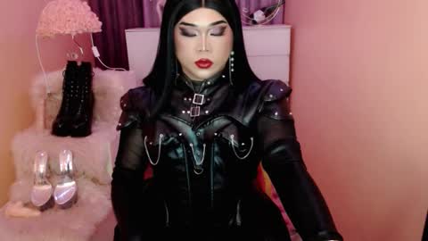Snapshot of amiadoll chatting on 13, 9, 2025 Queen Mireska online show from 13, 9, 2025