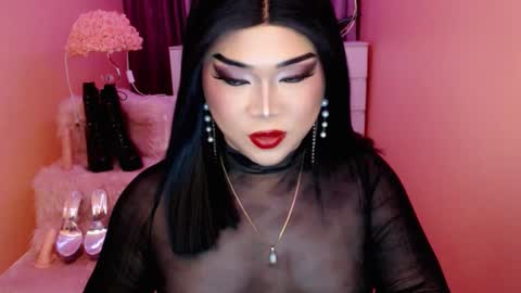 Snapshot of amiadoll chatting on 23, 9, 2025 Queen Mireska online show from 23, 9, 2025