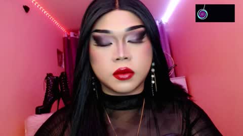 Snapshot of amiadoll chatting on 18, 10, 2025 Queen Mireska online show from 18, 10, 2025