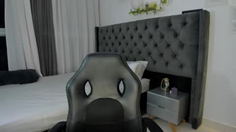 Snapshot of amiirra_ chatting on 10, 9, 2025 Amira sweet online show from 10, 9, 2025