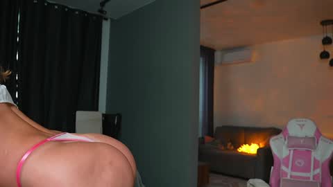 A online show from 25, 2, 2026