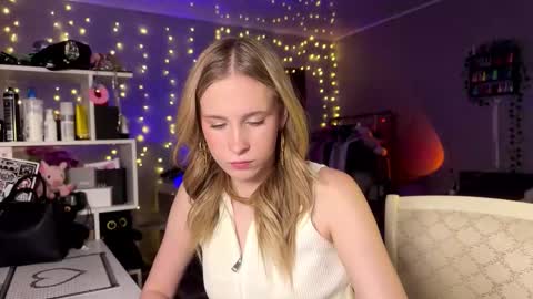 Amily online show from 15, 3, 2026