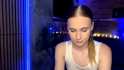 Snapshot of amily_sunray chatting on 12, 5, 2026 Amily online show from 12, 5, 2026