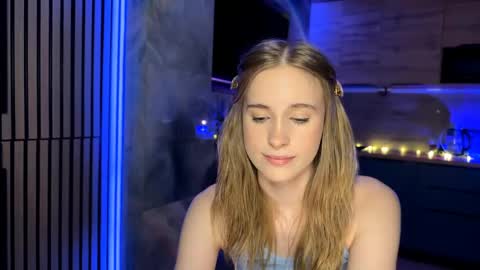Snapshot of amily_sunray chatting on 13, 5, 2026 Amily online show from 13, 5, 2026