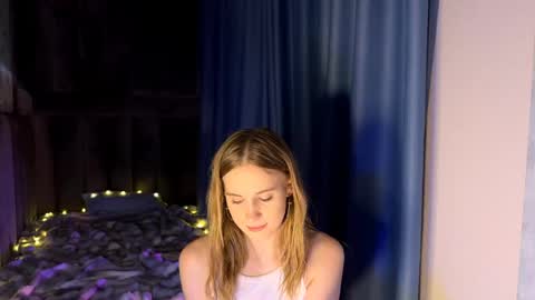 Snapshot of amily_sunray chatting on 23, 5, 2026 Amily online show from 23, 5, 2026
