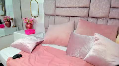 Amina online show from 12, 9, 2025