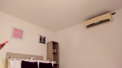 Snapshot of amira_sanz_ chatting on 7, 11, 2025 Amira Sanz online show from 7, 11, 2025