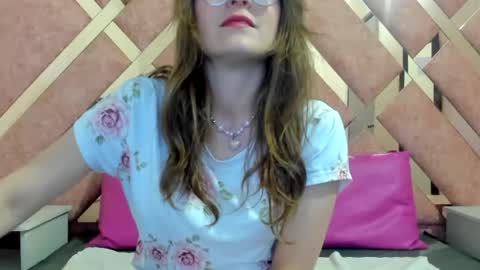 Snapshot of amira_xx2 chatting on 26, 6, 2026 amira xx2 online show from 26, 6, 2026