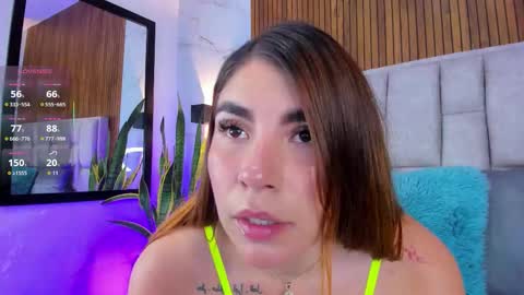 Snapshot of ammbar_foxx chatting on 4, 12, 2025 ambar online show from 4, 12, 2025