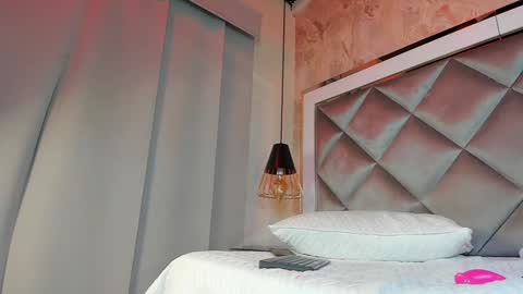 ammy durand online show from 24, 1, 2025