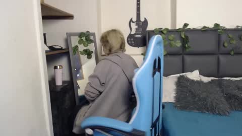 Amnesia online show from 3, 12, 2025