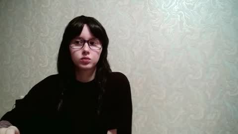 Amomira online show from 11, 11, 2025