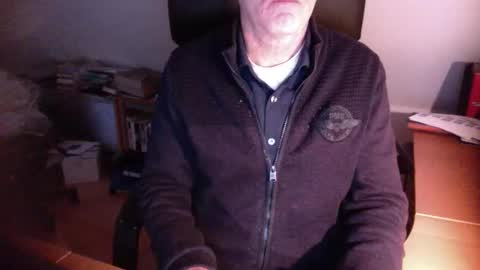 Snapshot of amor2200 chatting on 1, 1, 2025 Amor2200 online show from 1, 1, 2025