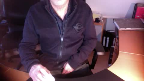 Snapshot of amor2200 chatting on 10, 2, 2025 Amor2200 online show from 10, 2, 2025